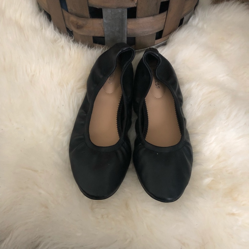 Express black ballet flats